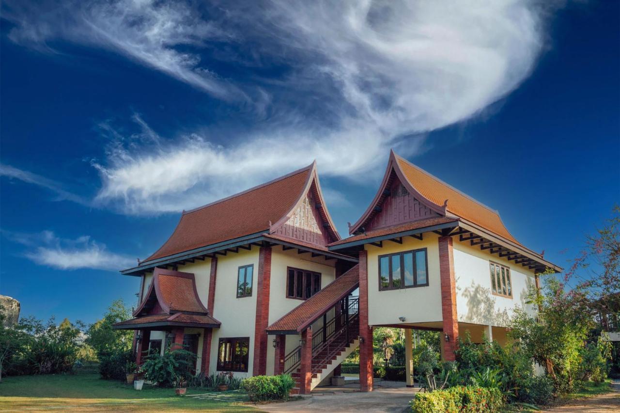 Nakara Villas & Glamping Udon Thani Exterior photo